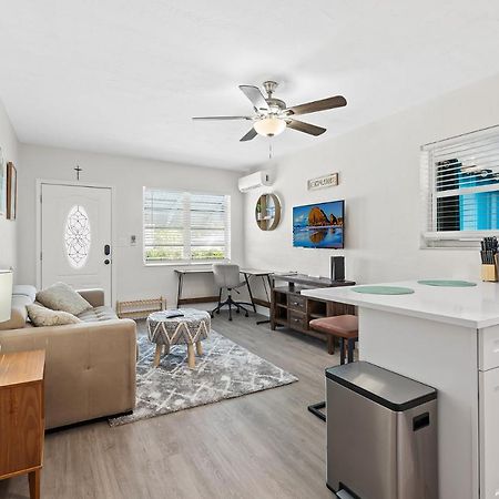 Comfy Bnb W/ King Bed + Work/Travel + Beach 8 Min Hallandale Beach Exterior photo